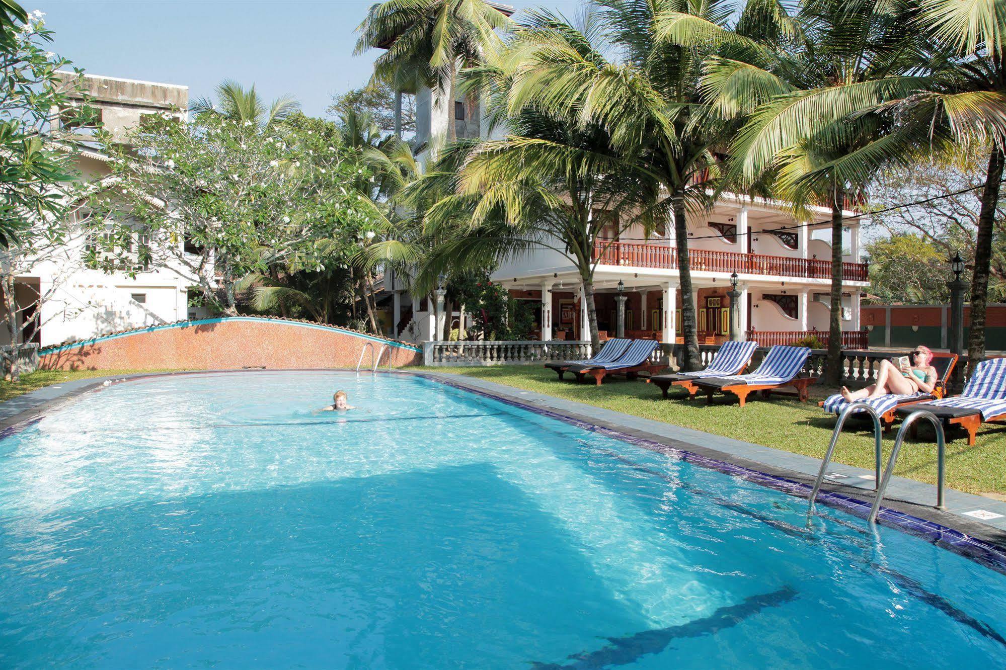 Wunderbar Beach Hotel Bentota Bagian luar foto