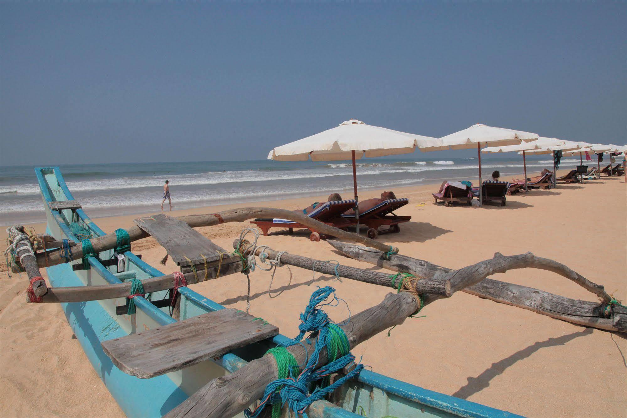 Wunderbar Beach Hotel Bentota Bagian luar foto